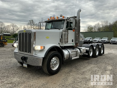2015 Peterbilt 389 8x4 Heavy Haul Tri/A Day Cab Truck Tractor