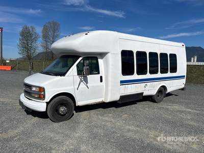 1997 Chevrolet G3500 Express 4x2 22-Seat Bus