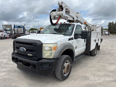 2011 Altec AT37-G 37 ft on 2011 Ford F-550 4x2 Bucket Truck