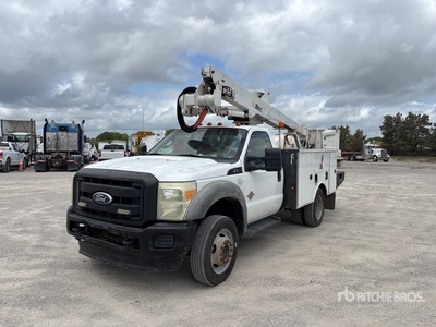2011 Ford F-550 4x2 Piattaforma Autocarrata