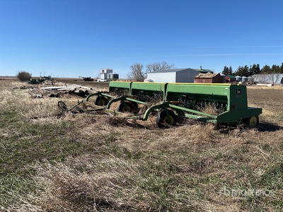 John Deere 9350 30 ft Semoir à gazon