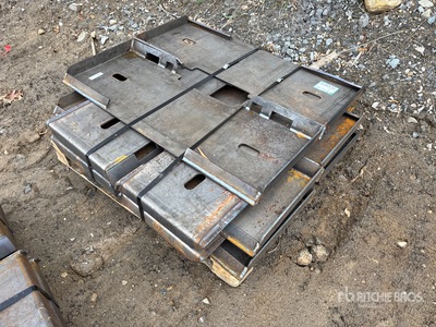 Quantity of (10) 2025 Kit Containers QT-F-BLANK Skid Steer Attachment Mounting Plate (Unused)