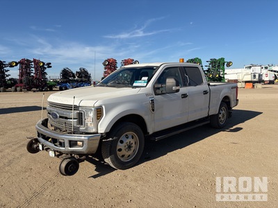 2019 Ford F-250 XLT 4x4 Crew Cab Hi-Rail Pickup