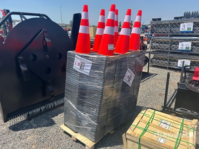 Quantity of (250) 2026 STARVOX TC-250P 28 in PVC Safety Traffic Cones (Unused)