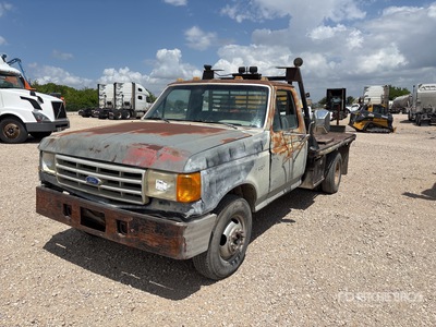 1989 Ford F-350 4x2 Camión Caja Abierta (Inoperable)