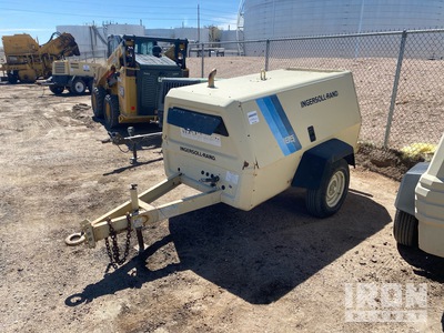 1993 Ingersoll Rand P185CWJD 185 cfm Mobile Air Compressor (Inoperable)