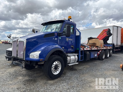 2018 Palfinger PK 30002 22050 lb Knuckle Boom on 2019 Kenworth T880 8x4 Boom Truck