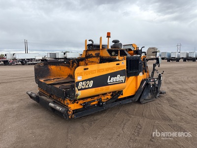 2018 LeeBoy 8520 Track Asphalt Paver