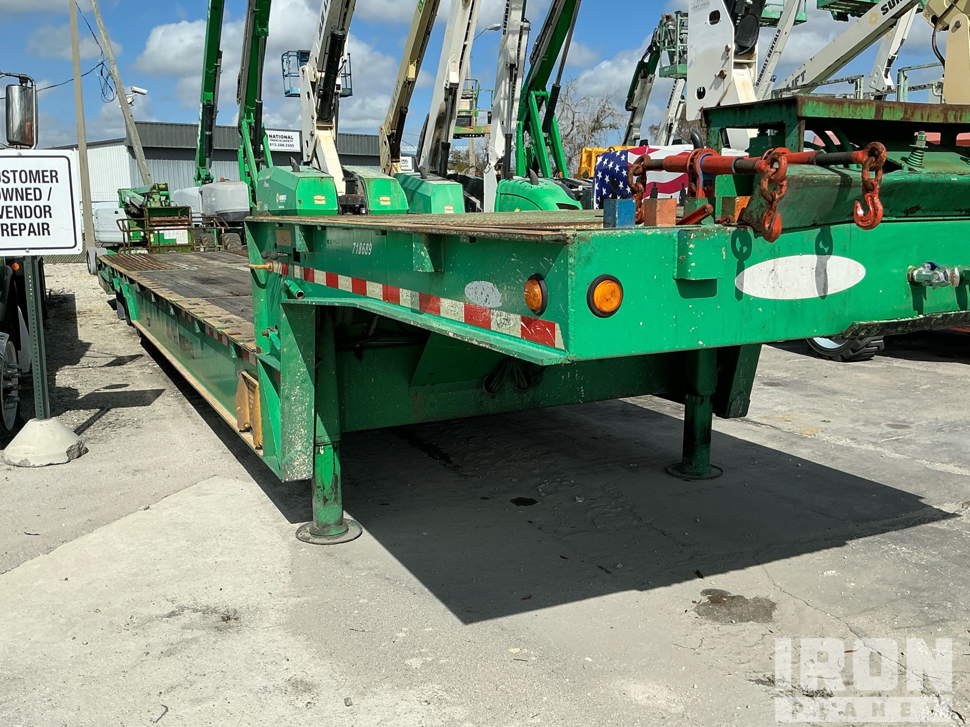 2015 Ledwell LW48HT2-10-PB-LP 48 ft T/A Hydraulic Tail Trailer in