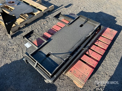 2025 Kit Containers QT-45-FF-42 42 in Horquillas para minicargadora