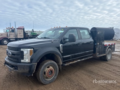 2018 Ford F-550 XL 4x4 Crew Cab Camion utilitaire