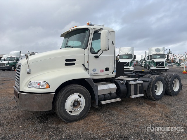 2013 Mack CXU613 6x4 Spotter Truck