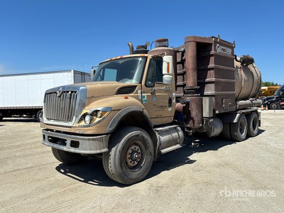 2009 International WorkStar 7600 6x4 Camion-citerne à vide