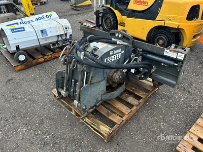 Bobcat M7019-R01-C03 14 in Skid Steer Planer