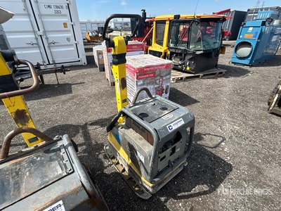 2018 Wacker Neuson DPU6555-HE 28 in 1000 lb Plancha compactadora