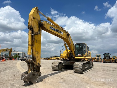 2019 Komatsu PC490LC-11 Tracked Excavator