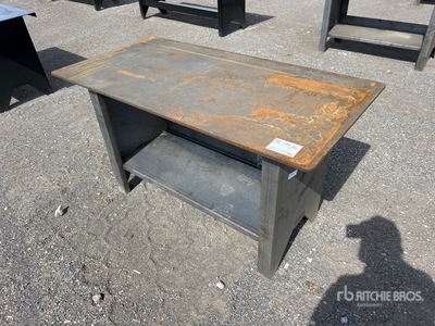 2025 Kit Containers 4 ft 9.5 in Établi de travail