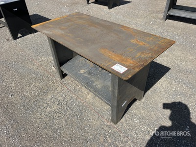 2025 Kit Containers 4 ft 9.5 in Établi de travail