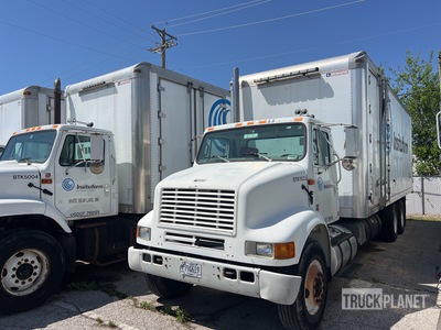 2000 International 8100 6x4 Ciężarówka do kotłów