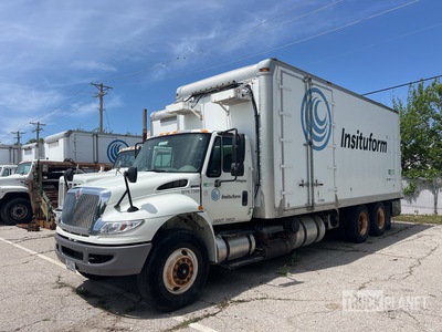 2011 International 4400 6x4 Ciężarówka do kotłów