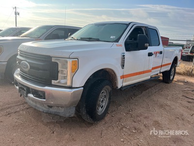 2017 Ford F-350 XL 4x4 Crew Cab Pickup