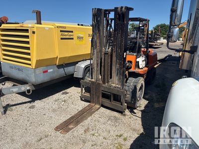 Toyota FG45 10000 lb Pneumatic Tire Forklift (Inoperable)