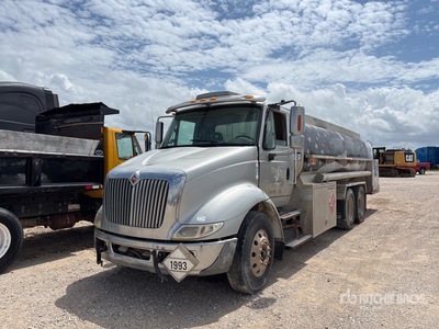 2011 International 8600 6x4 Fuel Truck (Inoperable)