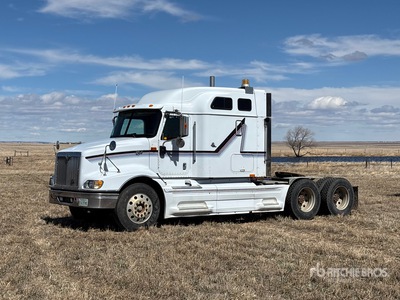 2001 International Harvester Eagle 6x4 T/A Sleeper Truck Tractor