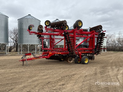 2014 Sunflower 6631 37 ft 5 in Offset Disc Harrow