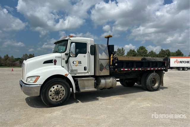 2013 Kenworth T370 4x2 S/A Dump Truck