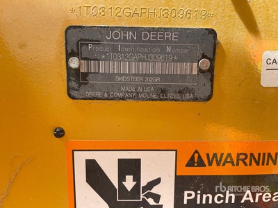 2017 John Deere 312GR Schranklader