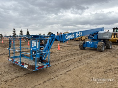 2016 Genie S85 4WD Diesel Articulating Boom Lift