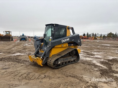 2019 John Deere 331G Kompakt-Raupenlader