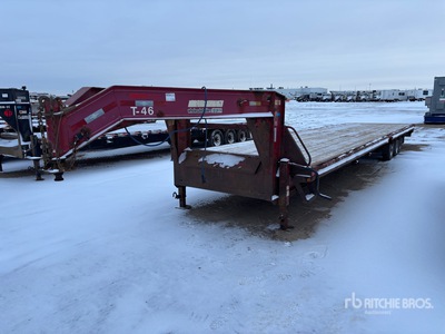 2013 Double A 36 ft Tri/A Gooseneck Przyczepa płaska