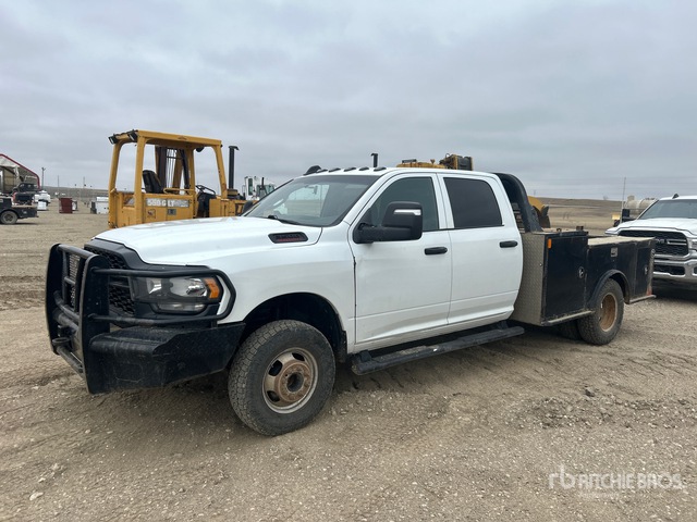 2023 Ram 3500 Flatbed Truck