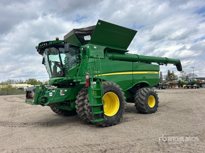 2020 John Deere S780 Combine Harvester