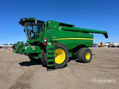 2022 John Deere S780 4x4 Combine Harvester