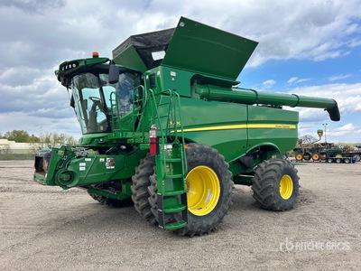 2020 John Deere S780 4x4 Combine Harvester