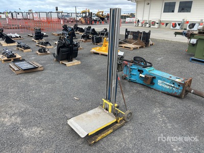 Kerrick Sumner Portable Material Lifter