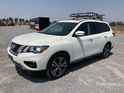 2020 Nissan Pathfinder Exclusive 2WD Camioneta / SUV