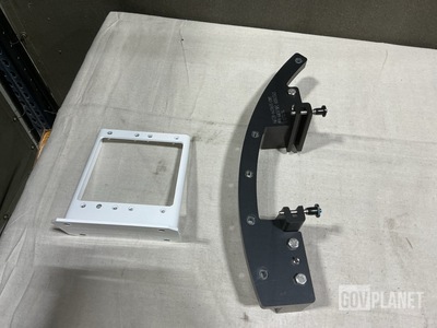 (17) Mounting Brackets