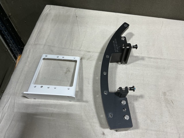 (17) Mounting Brackets