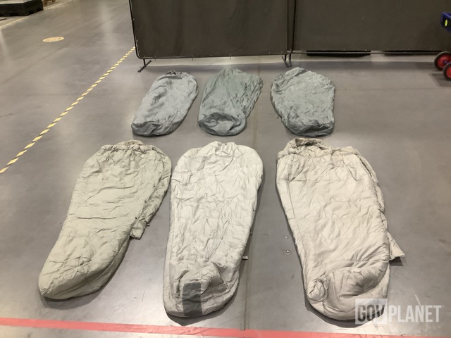 (60) Sleeping Bags
