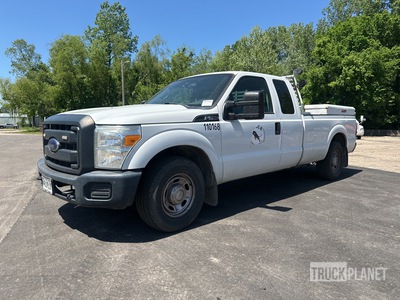 2016 Ford F250 XL 4x2 Extended Cab Pickup