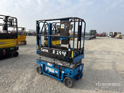 1999 Genie GS-1530 Electric Scissor Lift