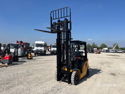 Un FD25T-F1GA9 Montacargas