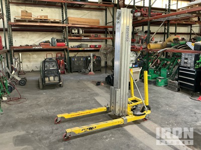 2023 Sumner 2118 Material Hoist