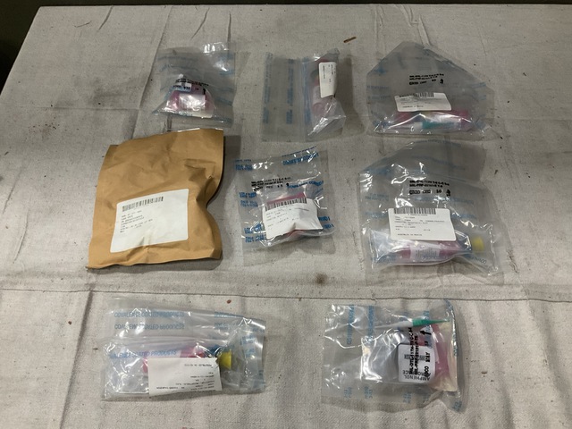 (81) Amphenol D38999/24WB35SN Electrical Receptacle Connectors