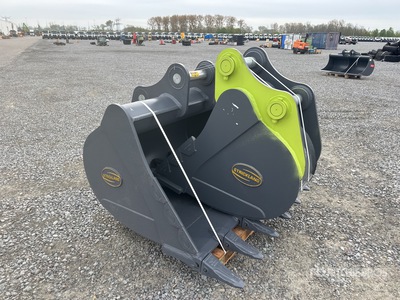 Strickland Excavator Bucket - Fits Hitachi ZX210