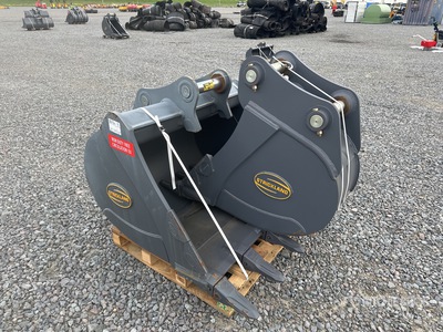 Strickland Excavator Bucket - Fits 13 Ton